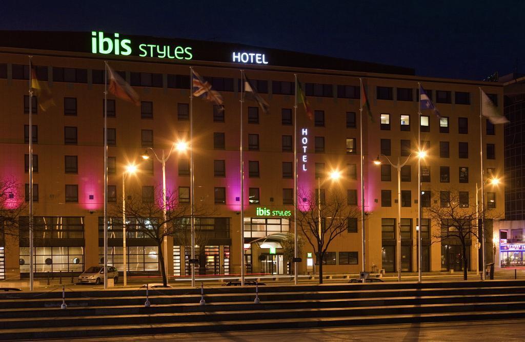 Ibis Styles Evry Courcouronnes Hotel And Events Exterior photo